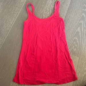 Lululemon tank size 6 red with scoop back